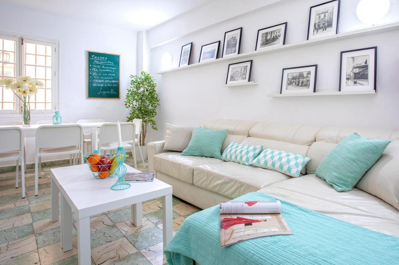 Big Flat In City Center With Patio Málaga Dış mekan fotoğraf